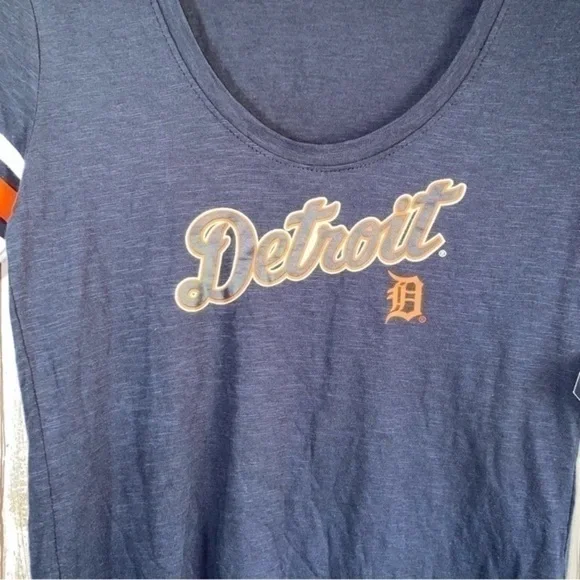 NWT MLB Detroit Tigers Baseball Tee - Picture 4 of 4